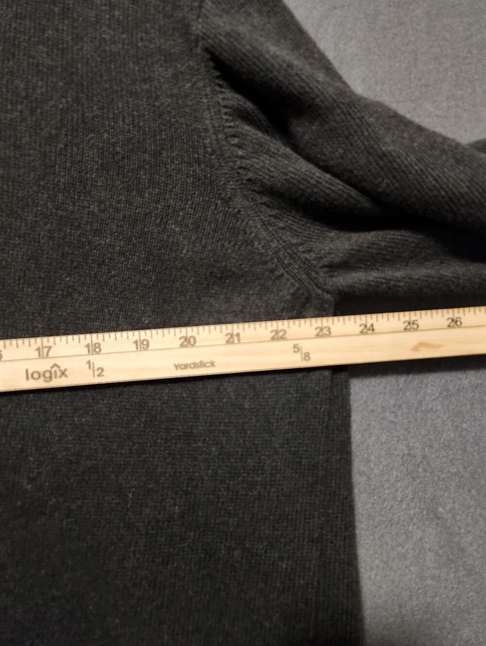 Levis Sweater Men Size XL Gray